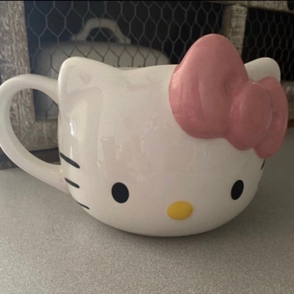 Hello Kitty White and Pink Mug